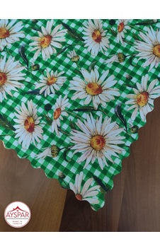 Masa Örtüsü 150x170 Cm Yeşil Kareli Papatya Beyaz Masa Örtüsü 150x170 Cm Yeşil Kareli Papatya Beyaz