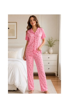 Leyna Pembe Kiraz Desenli Kısa Kollu Gömlek Yaka Milan Kumaş Kadın Pijama Takımı Leyna Pembe Kiraz Desenli Kısa Kollu Gömlek Yaka Milan Kumaş Kadın Pijama Takımı