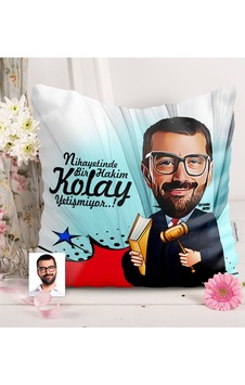 Kişiye Özel Bay Hakim Karikatürlü Saten Yastık - 1 Kişiye Özel Bay Hakim Karikatürlü Saten Yastık - 1