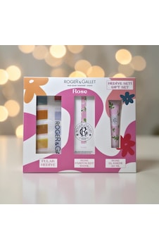 Roger&gallet Rose Parfume Edt 100 Ml. + Doğal İçerikli Yoğun Bakım El Kremi 30 Ml. - Fular Hediye Gül Roger&gallet Rose Parfume Edt 100 Ml. + Doğal İçerikli Yoğun Bakım El Kremi 30 Ml. - Fular Hediye Gül