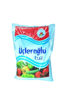 Yemeklik İyotlu Öğütülmüş Kalın Sofra Tuzu 1500 Gr Yemeklik İyotlu Öğütülmüş Kalın Sofra Tuzu 1500 Gr