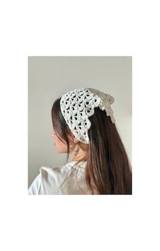 Aksesuar Beyaz Renkli Desenli El Yapımı Kroşe Örgü Bandana Beyaz Beyaz