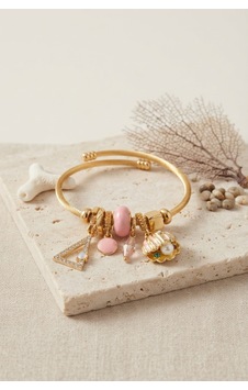 Pembe Deniz Kabuğu Model Gold Renk Charmlı Bileklik Pembe Deniz Kabuğu Model Gold Renk Charmlı Bileklik