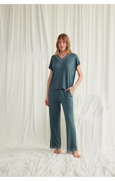 Kısakollu V Yakalı Dantelli Pijama Takımı Yeşil Kısakollu V Yakalı Dantelli Pijama Takımı Yeşil
