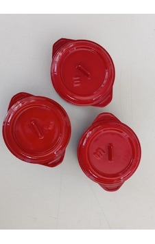 Sürel Döküm 12 Cm 3 Lü Yuvarlak Set Güveç Tencere Kırmızı Sürel Döküm 12 Cm 3 Lü Yuvarlak Set Güveç Tencere Kırmızı