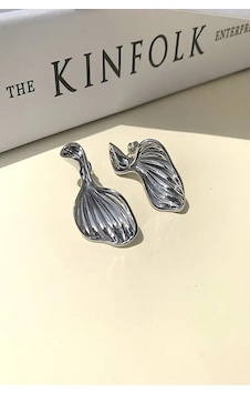 Demokan Kadın Küpe Büküm Detay Küpe 001 Demokan Kadın Küpe Büküm Detay Küpe 001