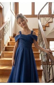 Butik Happy Kids Kız Çocuk Askılı Düşük Omuz Detaylı Şifon Zarif Ve Şık Tasarım Prenses Model Uzun Abiye Elbise 8-15 Yaş Lacivert Butik Happy Kids Kız Çocuk Askılı Düşük Omuz Detaylı Şifon Zarif Ve Şık Tasarım Prenses Model Uzun Abiye Elbise 8-15 Yaş Lacivert