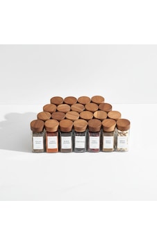 Amberhaus 12'li Akasya Kapaklı Kare Cam Baharatlık Seti 120 Ml - Delikli Serpme Başlıklı Ve Etiket Hediyeli Baharat Kavanozu - Çekmece İçi Ve Tezgah Üstü Düzenleyici Siyah & Beyaz Etiketler Amberhaus 12'li Akasya Kapaklı Kare Cam Baharatlık Seti 120 Ml - Delikli Serpme Başlıklı Ve Etiket Hediyeli Baharat Kavanozu - Çekmece İçi Ve Tezgah Üstü Düzenleyici Siyah & Beyaz Etiketler
