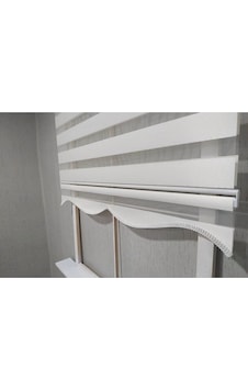 Ithal Kalın Ekru Zebra Stor Güneşlik Perde Eteği Dilimli Alüminyum Kasa Metal Ayak Ithal Kalın Ekru Zebra Stor Güneşlik Perde Eteği Dilimli Alüminyum Kasa Metal Ayak