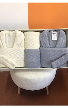 Zebra 8 Parça Aile Bornoz Takımı Krem - Gri Çok Renkli Zebra 8 Parça Aile Bornoz Takımı Krem - Gri Çok Renkli