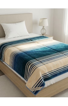 Dreamweave Tek Kişilik Çizgili Pelüş Battaniye 160x220 Cm Çok Renkli Dreamweave Tek Kişilik Çizgili Pelüş Battaniye 160x220 Cm Çok Renkli