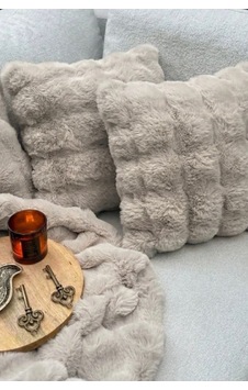 Bubble 2'li Kırlent Kılıfı Peluş Tavşan Tüyü Toz Alerjen Üretmeyen Dark Bej Bubble 2'li Kırlent Kılıfı Peluş Tavşan Tüyü Toz Alerjen Üretmeyen Dark Bej