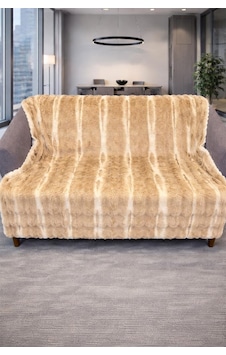 Su Yolu Tavşan Tüyü Kaymaz Tabanlı Koltuk Örtüsü 170x215 Cm Kahve Su Yolu Tavşan Tüyü Kaymaz Tabanlı Koltuk Örtüsü 170x215 Cm Kahve
