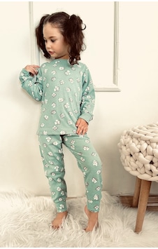 Kız Çocuk Fitilli Kumaş Çiçek Desenli Pijama Takımı Esnek Kumaş Yeni Sezon Yeşil Renk Yesil Kız Çocuk Fitilli Kumaş Çiçek Desenli Pijama Takımı Esnek Kumaş Yeni Sezon Yeşil Renk Yesil
