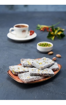 Ufresh Antep Fıstıklı Siyah Yaprak Cezerye 500 g Ufresh Antep Fıstıklı Siyah Yaprak Cezerye 500 g