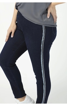 Moda Berray P004m Yanı Püsküllü Tam Kalıp Dar Paça Büyük Beden Kot Pantolon Mavi Mavi Moda Berray P004m Yanı Püsküllü Tam Kalıp Dar Paça Büyük Beden Kot Pantolon Mavi Mavi