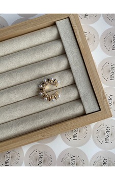 Yıldız İncili Taşlı Altın Kaplama Kadın Earcuff Kıkırdak Küpe Gümüş Yıldız İncili Taşlı Altın Kaplama Kadın Earcuff Kıkırdak Küpe Gümüş