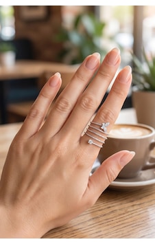 Pirinç Gümüş Renk Spiral Kelebek Model Kadın Yüzük Renkli Pirinç Gümüş Renk Spiral Kelebek Model Kadın Yüzük Renkli