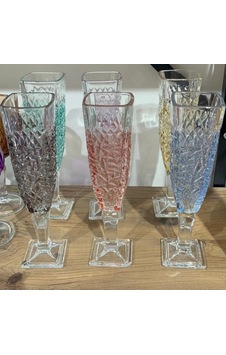 Kare Tabanlı Kesme Desenli Renkli Flüt Kadeh Seti Beyaz Kare Tabanlı Kesme Desenli Renkli Flüt Kadeh Seti Beyaz