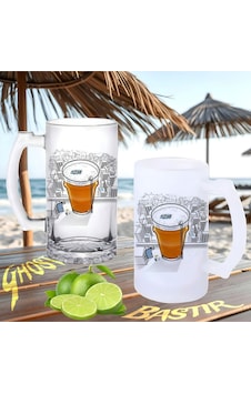 Bira Havuzu Buzlu Ya Da Buzsuz Bira Bardağı