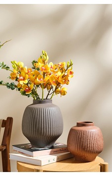 Pasabahce Pure Seramik Dekoratif Vazo 25 Cm Siyah Pasabahce Pure Seramik Dekoratif Vazo 25 Cm Siyah