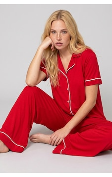 Siyah İnci Kadın Kısa Kollu Pamuklu Düğmeli Biyeli Pijama Takım Kırmızı Siyah İnci Kadın Kısa Kollu Pamuklu Düğmeli Biyeli Pijama Takım Kırmızı