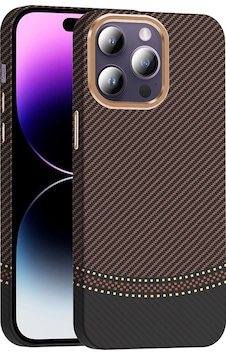 Apple Uyumlu iPad iPhone 14 Pro Max Kılıf M-safe Şarj Özellikli Karbon Fiber Görünümlü Zore Gros Kapak Gold-Siyah Apple Uyumlu iPad iPhone 14 Pro Max Kılıf M-safe Şarj Özellikli Karbon Fiber Görünümlü Zore Gros Kapak Gold-Siyah