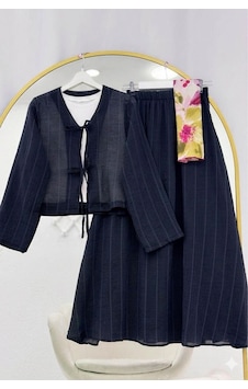 Lovie Moda Müslin Dokulu Bağlamalı Etekli Takım Siyah Lovie Moda Müslin Dokulu Bağlamalı Etekli Takım Siyah