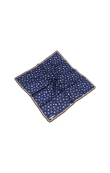Mim Eşarp Mısırlı Eşarpları Silky Cocoon Sport Twill Çiçek Desenli Eşarp Lacivert Mim Eşarp Mısırlı Eşarpları Silky Cocoon Sport Twill Çiçek Desenli Eşarp Lacivert