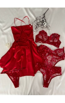 Mh Moony Homewears Kutulu Betül Saten Gecelik İç Giyim Tulum Çeyiz Seti Kırmızı Mh Moony Homewears Kutulu Betül Saten Gecelik İç Giyim Tulum Çeyiz Seti Kırmızı