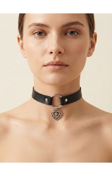 Siyah Pu Deri Haç Figürlü Choker Kolye Gümüş Renk Halka Detaylı Gotik Tarz Kadın Kolye Gtk66 Siyah Siyah Pu Deri Haç Figürlü Choker Kolye Gümüş Renk Halka Detaylı Gotik Tarz Kadın Kolye Gtk66 Siyah
