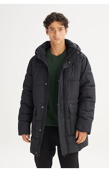 Lee Regular Fit Normal Kesim Kapüşonlu Kapitone Desenli Cepli Mont Siyah