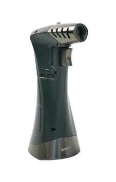 Eurojet Tek Torch Pürmüz & Soft Flame Siyah-gümüş Metal Puro Çakmağı Eurojet Tek Torch Pürmüz & Soft Flame Siyah-gümüş Metal Puro Çakmağı