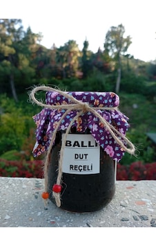 Ev Yapımı Ballı Dut Reçeli Ev Yapımı Ballı Dut Reçeli