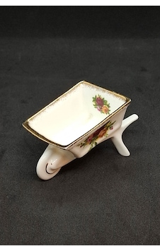 Old Country Roses Bone China Antika Porselen El Arabası Figürü 8x5 Cm Çok Renkli Old Country Roses Bone China Antika Porselen El Arabası Figürü 8x5 Cm Çok Renkli