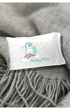 Unicorn Dreams Pamuklu 30x45 cm Yastık Kılıfı Unicorn Dreams Pamuklu 30x45 cm Yastık Kılıfı
