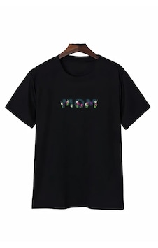 Dogutrend Anneler Günü Mom Çiçek Temalı Baskılı Oversize Bisiklet Yaka T-shirt - Siyah Dogutrend Anneler Günü Mom Çiçek Temalı Baskılı Oversize Bisiklet Yaka T-shirt - Siyah