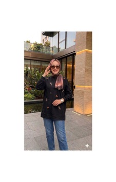 Butik Nakış İşlemeli Tesettür Sweatshirt Siyah Tesettür Sweatshirt Siyah Tesettür Sweatshirt Butik Nakış İşlemeli Tesettür Sweatshirt Siyah Tesettür Sweatshirt Siyah Tesettür Sweatshirt