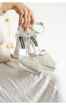 Dabab Shoes Pearly Gümüş Kadın Platformlu 11cm Topuklu İncili Bilekten Bantlı Abiye Gelin Düğün Ayakkabısı Dabab Shoes Pearly Gümüş Kadın Platformlu 11cm Topuklu İncili Bilekten Bantlı Abiye Gelin Düğün Ayakkabısı