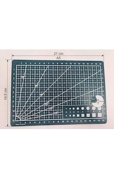 Tamir Kesim Pedi Matı A5 21x14,5 Cm Kalınlık 1,4 Mm Yeşil Tamir Kesim Pedi Matı A5 21x14,5 Cm Kalınlık 1,4 Mm Yeşil