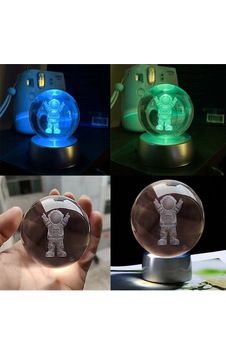 Astronot Temalı Cam Küre Hediyelik Işıklı Cam Küre Astronot Cam Küre Renk Değiştiren Astonot Cam Küre Astronot Temalı Cam Küre Hediyelik Işıklı Cam Küre Astronot Cam Küre Renk Değiştiren Astonot Cam Küre