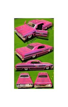 Modifiyeli Basık Metal Diecast Araba Kapı Açılan Clasik Model Oyuncak Pembe Renkte Pembe Modifiyeli Basık Metal Diecast Araba Kapı Açılan Clasik Model Oyuncak Pembe Renkte Pembe