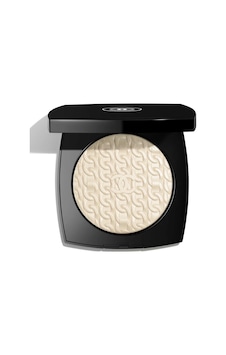 Chanel Les Symboles De Chanel La Chaine Highlighter - Pearly White Chanel Les Symboles De Chanel La Chaine Highlighter - Pearly White