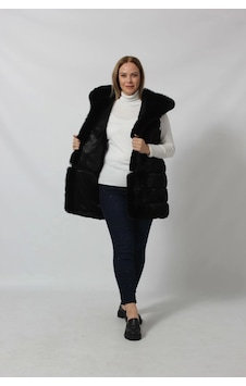 Moda Berray Etekten Kısalabilen Kapüşonlu Lüks Suni Kürk Yelek Siyah Moda Berray Etekten Kısalabilen Kapüşonlu Lüks Suni Kürk Yelek Siyah