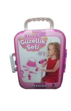 Beren 2443 Çek Çek Çantalı 8 Parça Güzellik Seti Beren 2443 Çek Çek Çantalı 8 Parça Güzellik Seti