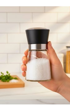 Pratik 13 Cm Cam Tuz Ve Karabiber Değirmeni Dayanıklı Polimer Kapaklı Modern Öğütücü Siyah Pratik 13 Cm Cam Tuz Ve Karabiber Değirmeni Dayanıklı Polimer Kapaklı Modern Öğütücü Siyah