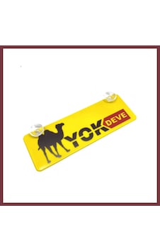 Storeşahin Yok Deve Yazılı Sarı Dekor Plaka Vantuzlu Cam Süsü 22x7.5cm Shn0720 Storeşahin Yok Deve Yazılı Sarı Dekor Plaka Vantuzlu Cam Süsü 22x7.5cm Shn0720