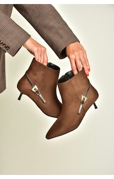 Fox Shoes Z518031102 Kahverengi Süet İnce Topuklu Kadın Bot Fox Shoes Z518031102 Kahverengi Süet İnce Topuklu Kadın Bot
