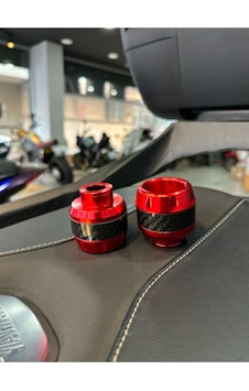 Motosiklet Aks Koruma Takozu Üniversal - Kırmızı Renk - 1 Adet Motosiklet Aks Koruma Takozu Üniversal - Kırmızı Renk - 1 Adet