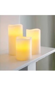 Led Mum Hareketli Işıklı 3 'Lü Set Parafin Kaplı Dış Yüzey Led Mum Hareketli Işıklı 3 'Lü Set Parafin Kaplı Dış Yüzey